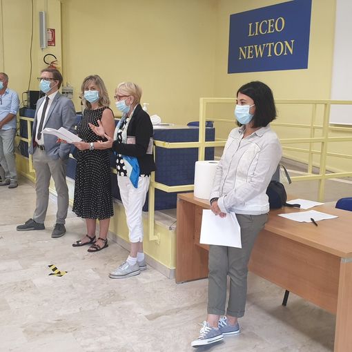 Rientro a scuola: sindaco e assessore danno il benvenuto agli studenti