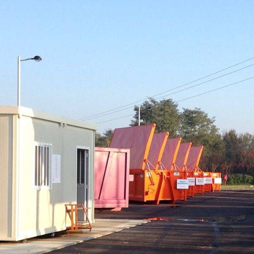 Una campagna per la raccolta di macerie e ingombranti