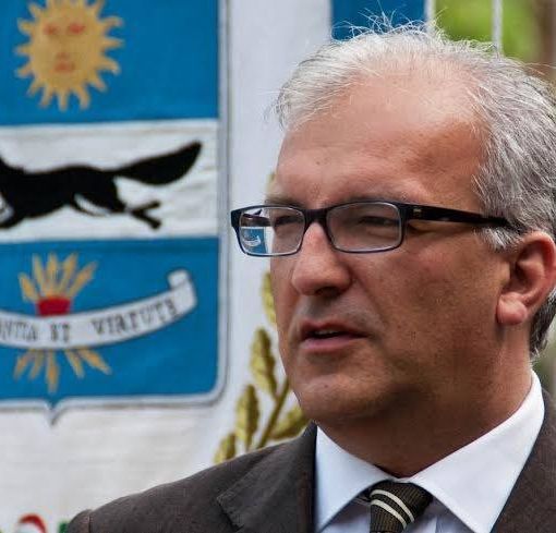 Il sindaco di Volpiano Emanuele De Zuanne