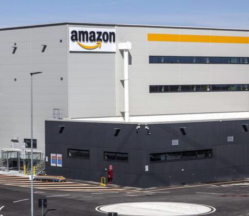 Spari contro Amazon a Torrazza: si tratterebbe di una rivendicazione anarchica
