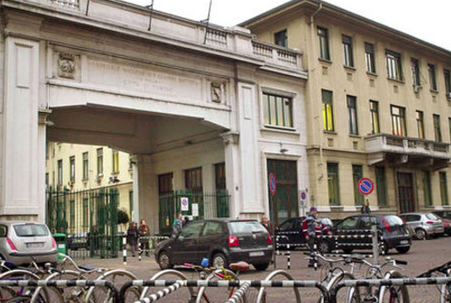 Coronavirus, il Piemonte corre ai ripari: un reparto con 20 posti letto in ogni ospedale per gestire la nuova ondata di ricoveri