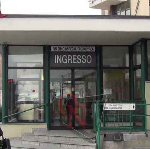 L'ingresso dell'ospedale di Ivrea