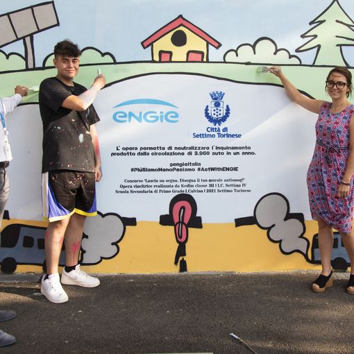 Settimo: inaugurato il murale che &quot;mangia&quot; lo smog delle automobili