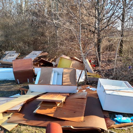 Rifiuti abbandonati a Brandizzo, Alternativa civica chiede le fototrappole
