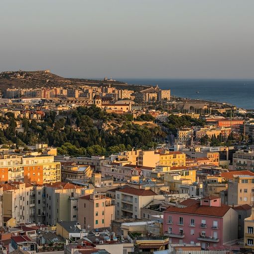 Esplora la Sardegna con un noleggio auto dall'aeroporto di Cagliari