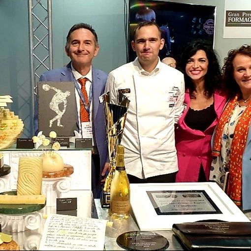 È Marco Zacchello, dal Veneto, il vincitore della seconda edizione del Gran Premio del Formaggiaio organizzato dalla Guilde Internationale des Fromagers al B2Cheese di Bergamo