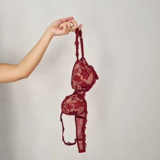 No Bra Day: il 13 ottobre è la Giornata Mondiale senza reggiseno No Bra Day: il 13 ottobre è la Giornata Mondiale senza reggiseno