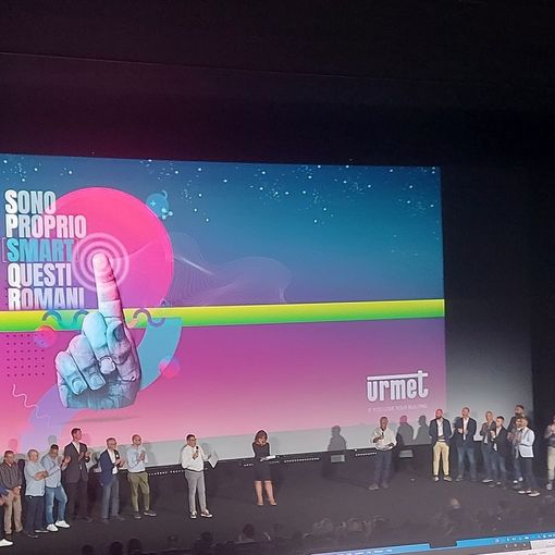 Palco con persone sopra