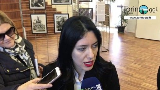 Conferma del Ministro Azzolina: a settembre a scuole con metà in classe e metà collegati via internet