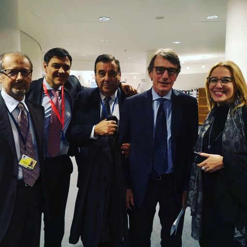 Andrea Ballarè con altre personalità a Bruxelles