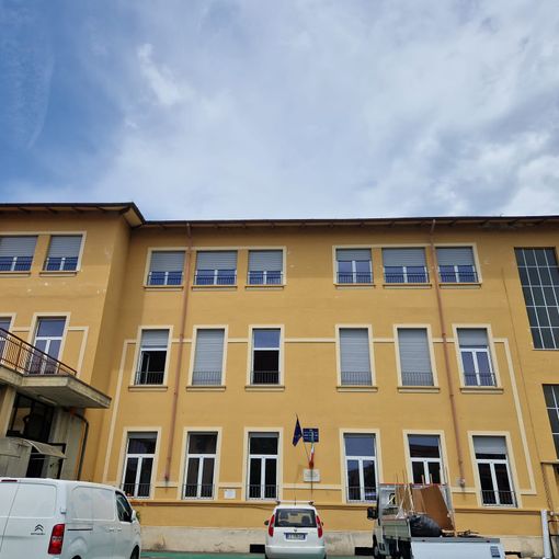 Chivasso si tira a lucido per l’inizio della scuola: lavori agli edifici e nelle aree gioco