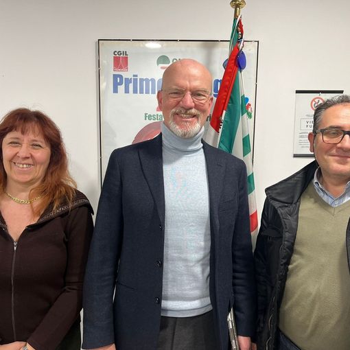 Tre persone insieme
