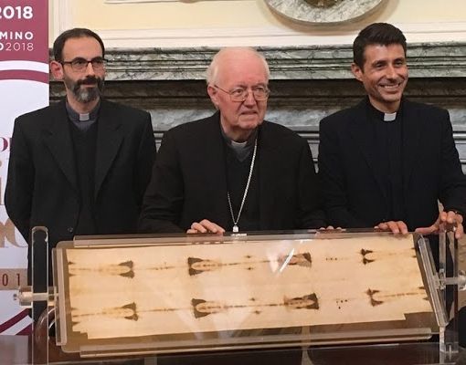 L'annuncio di Nosiglia: &quot;Per la vigilia di Pasqua Ostensione 'virtuale' della Sindone&quot;