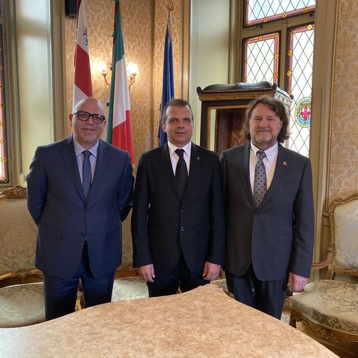 Il momento della presentazione dei personaggi maschili