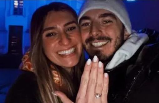 La foto di Pecco e della fidanzata Domizia pubblicata su Instagram