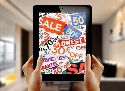 Saldi, avvio al rallentatore: caldo e crisi scoraggiano i consumatori. In calo vendite (-5%) e scontrini medi (120-150 euro)
