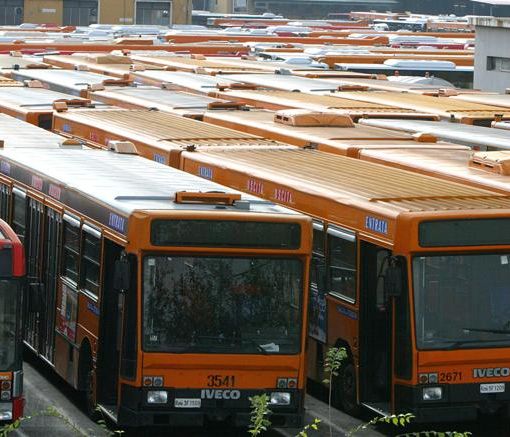 mezzi trasporto pubblico