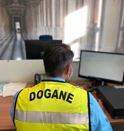 Sette container di merce senza requisiti di sicurezza: maxi sequestro delle Dogane di Torino
