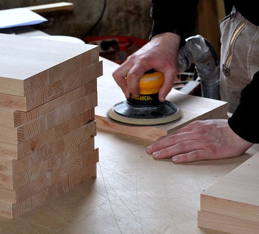 artigiano al lavoro