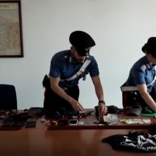 Svaligiavano le case di notte, mentre i proprietari dormivano: sgominata la banda del lockdown [VIDEO]