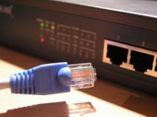 Frodi finanziarie via Internet: il pericolo corre sulle onde del wifi