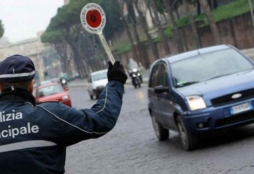 Smog, dal 1° ottobre scattano i nuovi blocchi del traffico in 23 comuni del Torinese