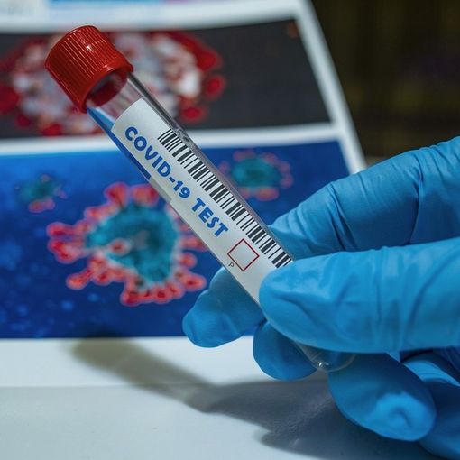 Covid, ulteriore calo dei ricoverati: 5 in meno in terapia intensiva. Positivi meno dell'1% dei nuovi tamponi