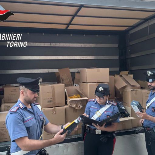 Rivarolo Canavese, rubavano materiale elettrico da un'azienda per rivenderlo online: denunciati in tre
