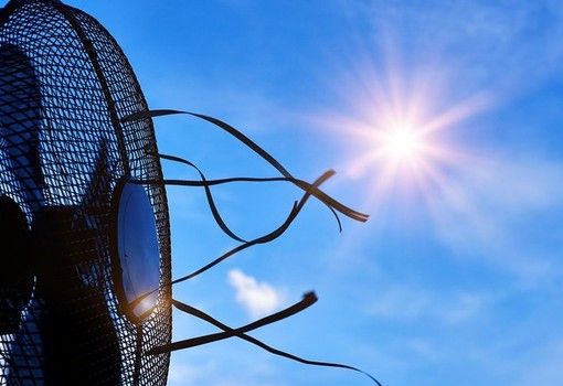 Meteo: temporali stanotte, poi arriva l'estate