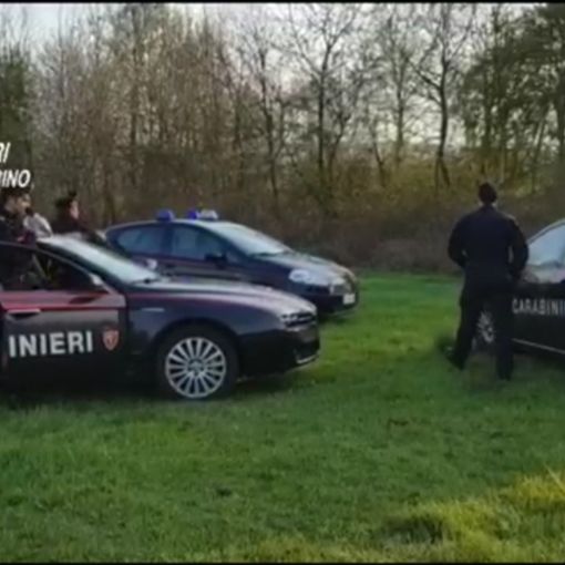 Tenta di rapinare e violentare una donna: squilla il cellulare e lei riesce a scappare. Arrestato un 31enne