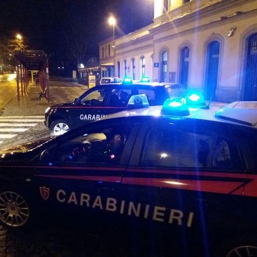 Incendio in un'abitazione a Lanzo, 70enne salvato da Carabinieri fuori servizio