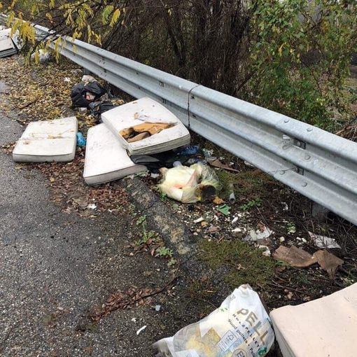 Casa Pound denuncia la discarica a cielo aperto tra Settimo e Chivasso