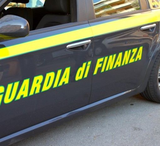 A San Gillio l'industria automobilistica del falso: denunciato imprenditore