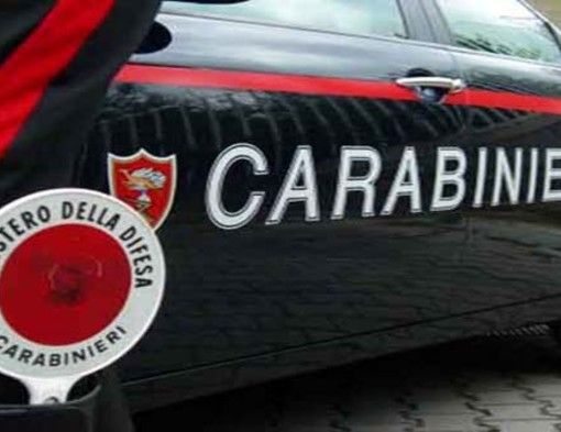 Ciriè, furto in un locale: 26enne rompe un vetro, si ferisce e tenta la fuga, ma viene arrestato