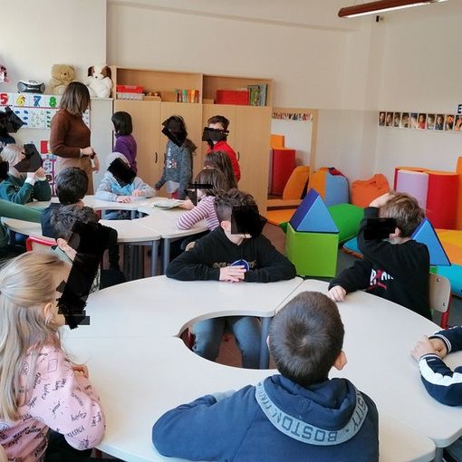 insegnante in una classe