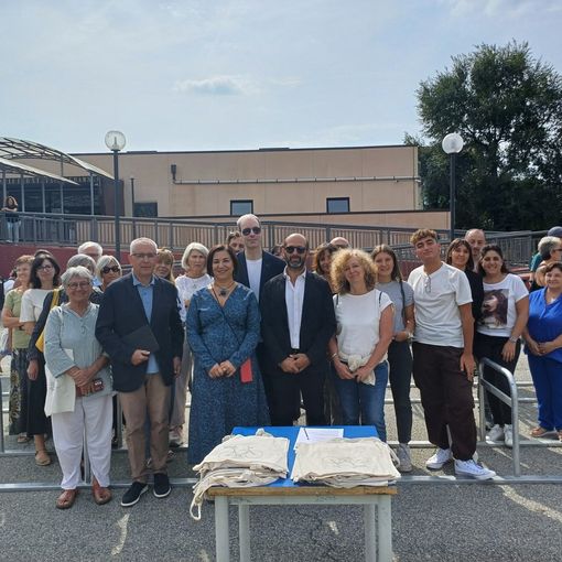 Al Liceo Gramsci di Ivrea taglio del nastro per l’aula all’aperto