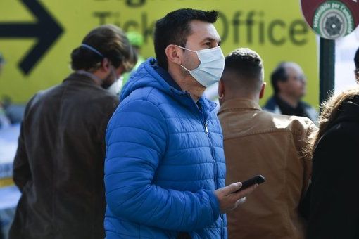 La società cinese certificava illegalmente mascherine: sequestrati oltre 10 mila dispositivi nel Torinese