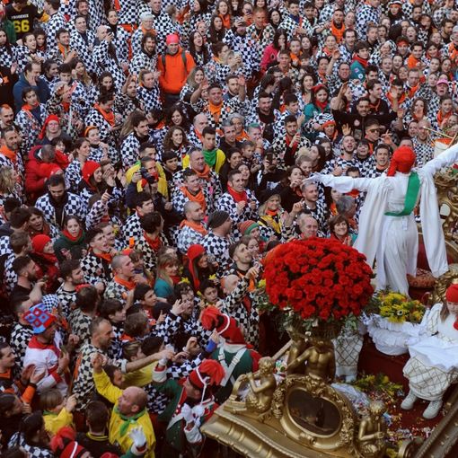 Storico Carnevale Ivrea: la Fondazione abbraccia la Mugnaia