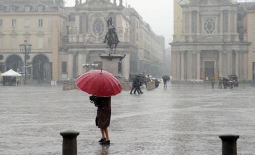 pioggia in piazza San Carlo