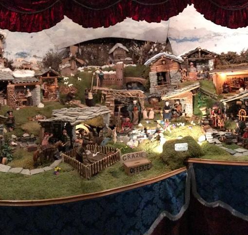 La Regione scrive ai presidi del Piemonte: &quot;Promuovete presepe e canti natalizi nella scuole&quot; (VIDEO)