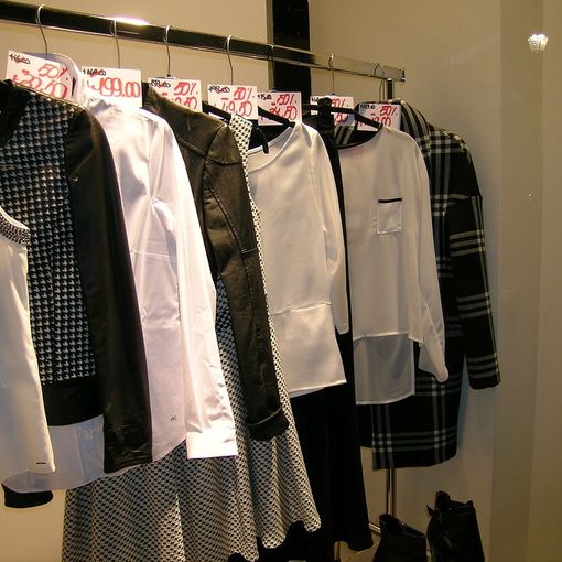 Saldi a Torino, lo spettro del Covid aleggia anche sulle offerte promozionali: &quot;Chiusure nei week end sarebbero un disastro&quot;