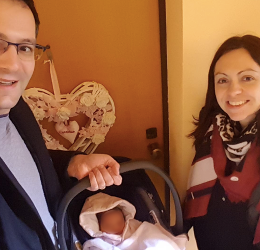 La vita più forte del Coronavirus, il sindaco diventato papà ai tempi del Covid-19: “Vi racconto la mia esperienza” [VIDEO]