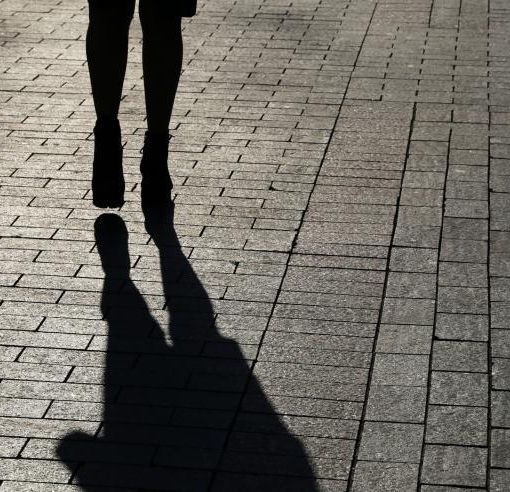 Ivrea, raggiunge in stampelle l’ex moglie e la minaccia: arrestato dalla polizia di stato