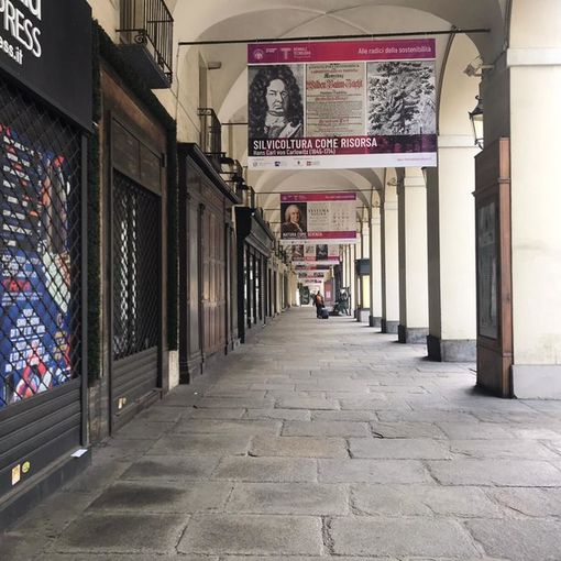 Piemonte in zona rossa da lunedì, scuole chiuse anche a Torino. Già da domani lo stop agli spostamenti verso le seconde case