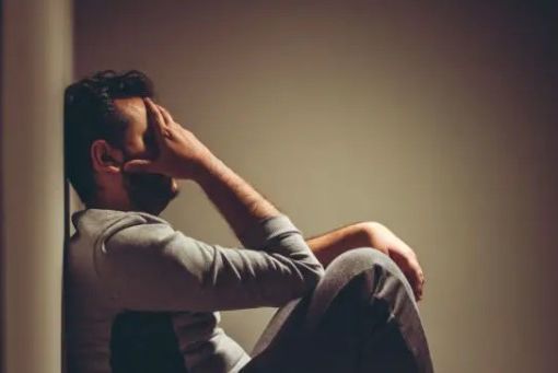 Impiegato 40enne, prestiti fino a 20mila euro: ecco l'italiano medio indebitato. L'8,2% abita in Piemonte