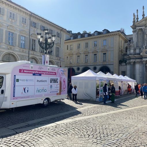 Camper della Urmet durante una gara podistica