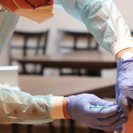 Vaccino somministrato a un bambino