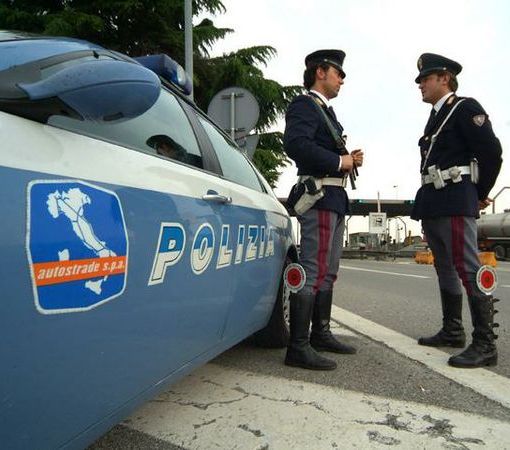 Settimo, la Polstrada identifica auto pirata che aveva travolto moto