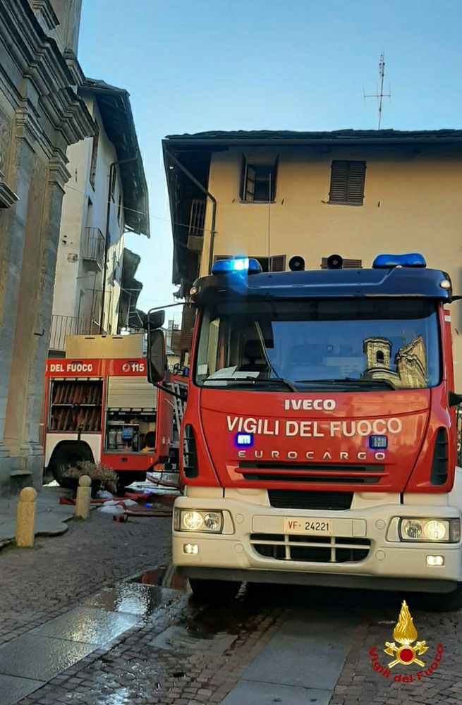 Vigili del Fuoco in azione a Corio Vigili del Fuoco in azione a Corio