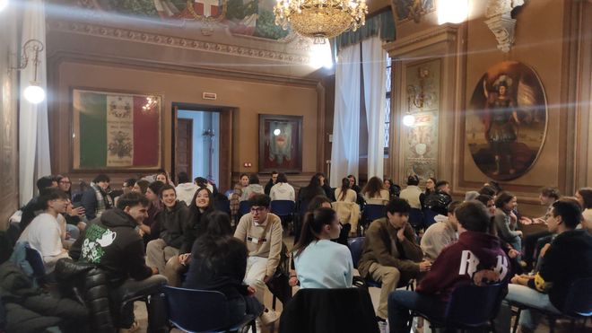 Oltre 40 studenti di Chivasso in Germania e Polonia con il “Treno della Memoria” Oltre 40 studenti di Chivasso in Germania e Polonia con il “Treno della Memoria”